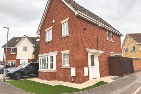 3 bedroom detached house for sale, Heather Close, Canvey Island