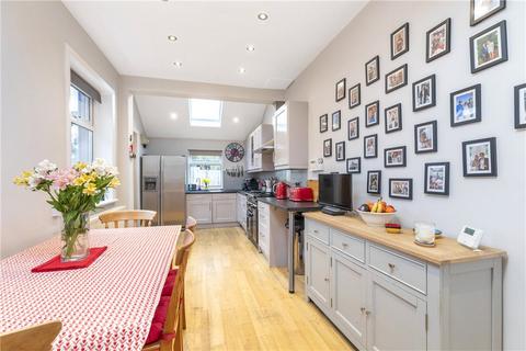 5 bedroom end of terrace house for sale, Newall Mount, Otley, West Yorkshire, LS21