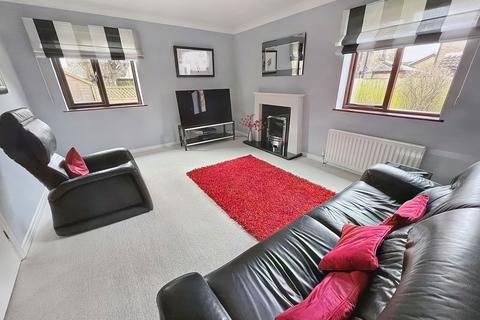 4 bedroom detached house for sale, West Farm Court, Killingworth Village , Newcastle upon Tyne, Tyne and Wear, NE12 6YF