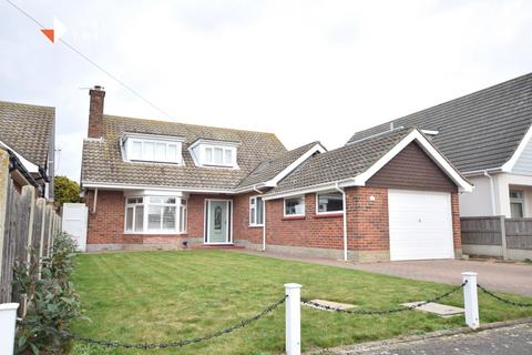 8 Collindale Gardens, Clacton-on-sea, CO15 5BH