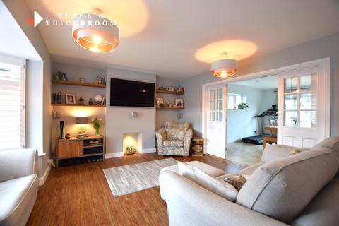 8 Collindale Gardens, Clacton-on-sea, CO15 5BH