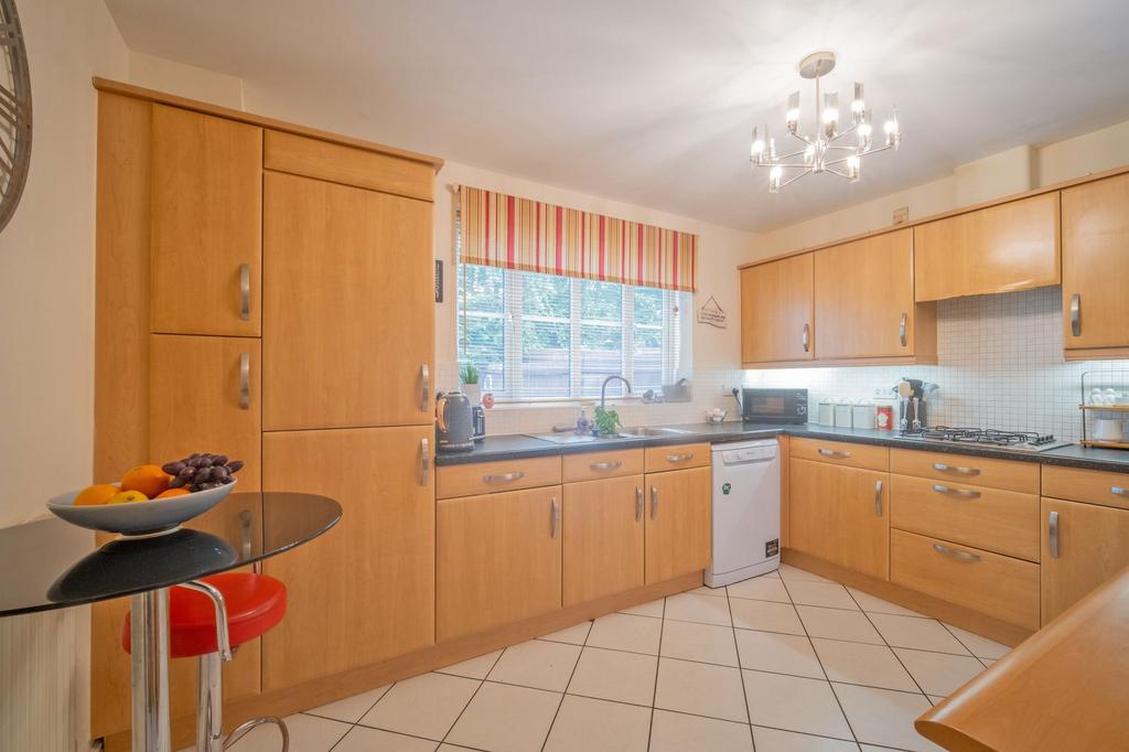 Coed Eva, Cwmbran NP44 4 bed detached house for sale £370,000