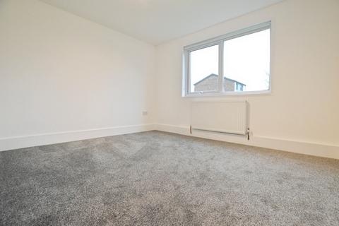 2 bedroom flat to rent, Haig Close, St Albans, AL1