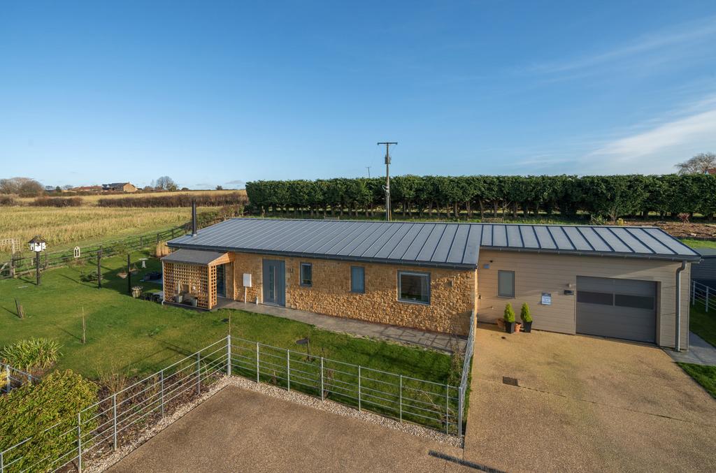 Ash Lane, Martock, Somerset, TA12 4 bed bungalow for sale £625,000