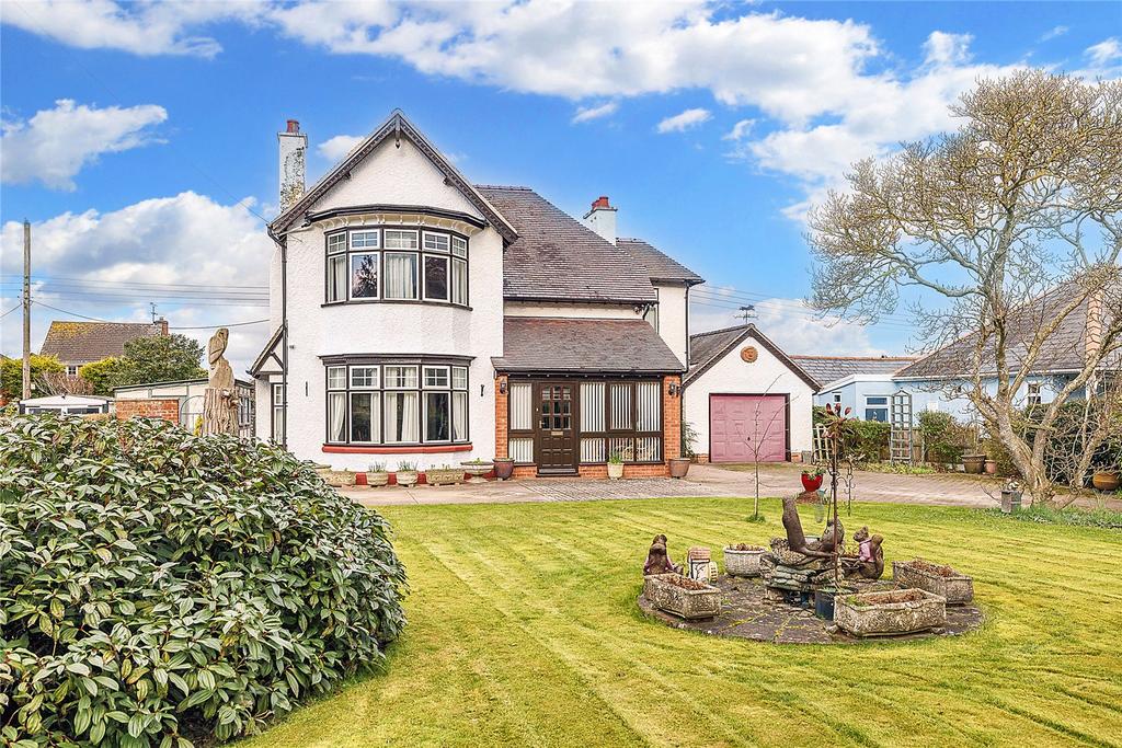 Hildersley, RossonWye, Herefordshire, HR9 3 bed detached house for