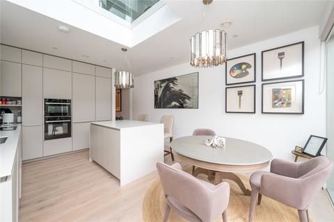 52 Gabriel Square, St Albans, AL1 3AS