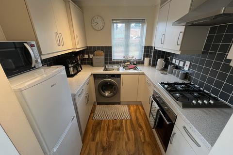 2 bedroom flat to rent, Rostron Close, Southampton.