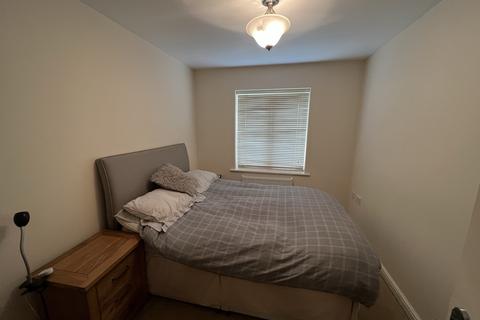 2 bedroom flat to rent, Rostron Close, Southampton.