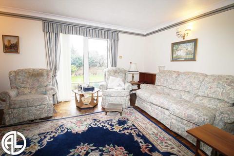 2a Castles Close, Stotfold, Hitchin, SG5 4BY