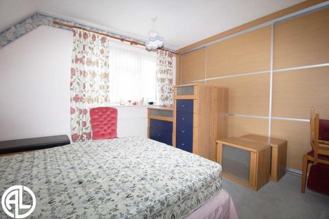 2a Castles Close, Stotfold, Hitchin, SG5 4BY
