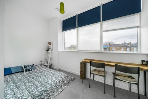 2 bedroom apartment to rent - Charles Street London N19