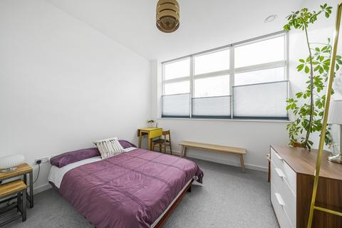2 bedroom apartment to rent - Charles Street London N19