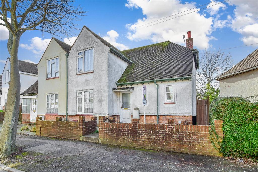 Calgary Crescent, Folkestone, Kent 2 bed semidetached house for sale
