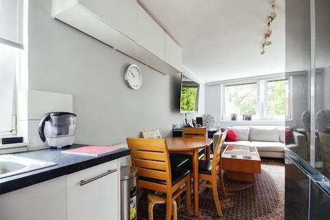 3 bedroom apartment for sale, Brockhurst Close, Stanmore