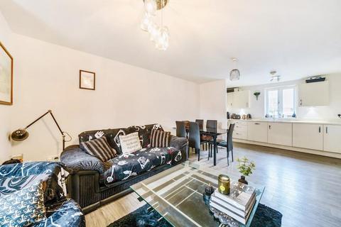 2 bedroom flat for sale, Newbury,  Berkshire,  RG14