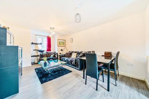 2 bedroom flat for sale, Newbury,  Berkshire,  RG14