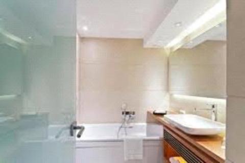 1 bedroom property for sale, Park Plaza Westminster Bridge, South Bank SE1