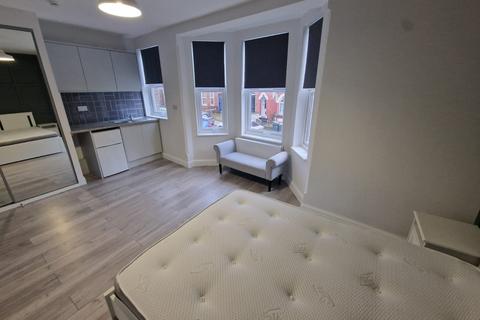 undefined, Stockwood Crescent, Luton, Bedfordshire LU1