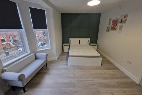 undefined, Stockwood Crescent, Luton, Bedfordshire LU1