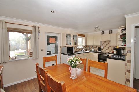 7 Fieldmere Close, Witney, OX28 5DA