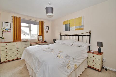 7 Fieldmere Close, Witney, OX28 5DA