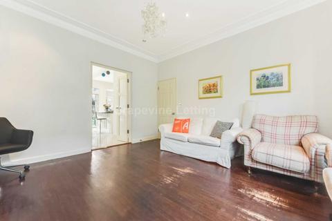 4 bedroom terraced house to rent, Baytree Road, Brixton, SW2.
