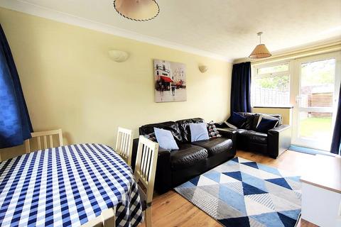 undefined, Cabell Road, Guildford, Surrey, GU2