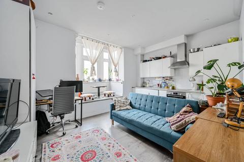 1 bedroom flat to rent - New Cross Road, New Cross, London, SE14