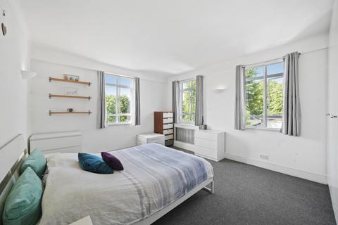 2 bedroom flat for sale, Harrow Lodge, St. John's Wood Road, London