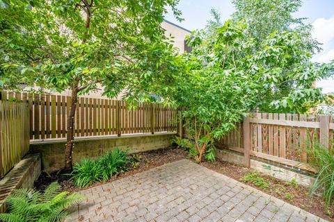 2 bedroom flat for sale, Wellesley Road, Woolwich Common, London, SE18