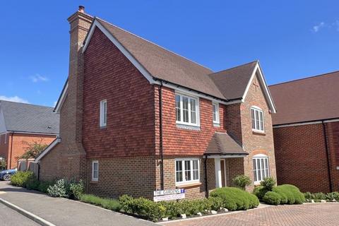 4 bedroom detached house for sale, The Gardens, Rudgwick