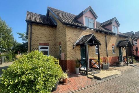 2 bedroom semi-detached house for sale, Field View, Thurston