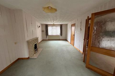 1 Lodge Drive, Truro, TR1 1TX