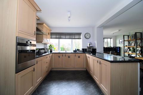31 Broadmeadow, Walsall, WS9 8JB