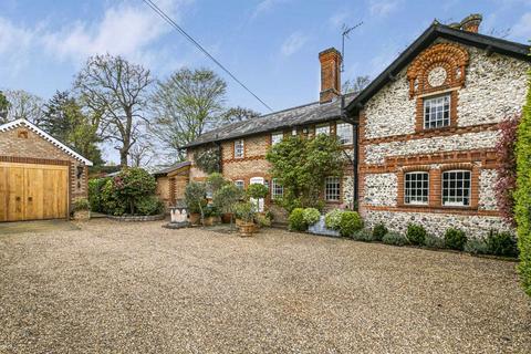 4 bedroom detached house for sale, East Horsley