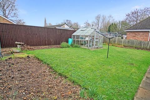 13 Meadow Avenue, Fordingbridge, SP6 1LN
