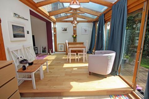 21 Avon Meade, Fordingbridge, SP6 1QR