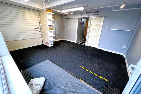 Retail property (high street) to rent, Union Street, Wednesbury WS10