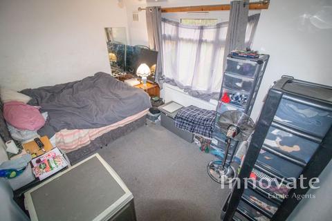 2 bedroom semi-detached house for sale, Greenwood Avenue, Rowley Regis B65