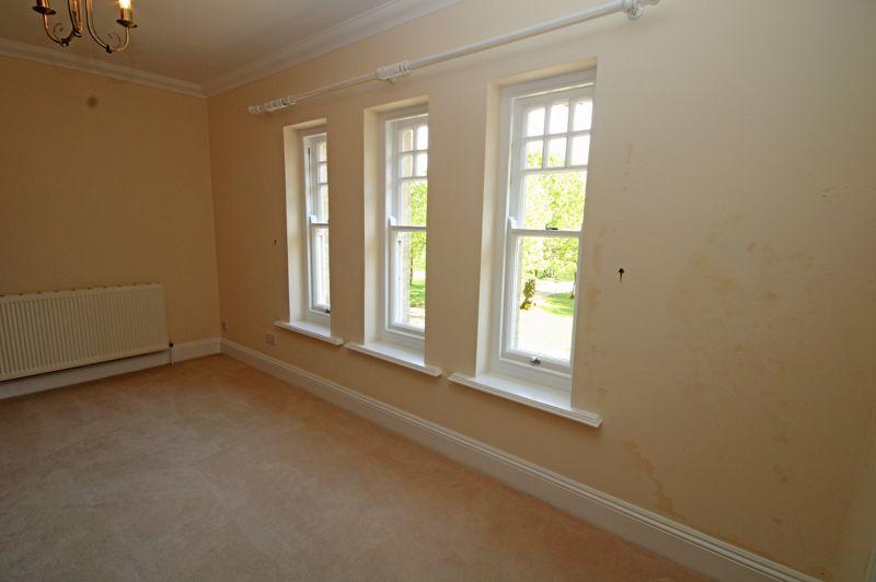 Study/dining room