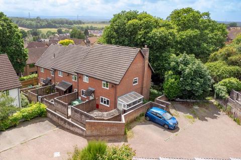 2 bedroom end of terrace house for sale, Greenfield Drive, Ridgewood