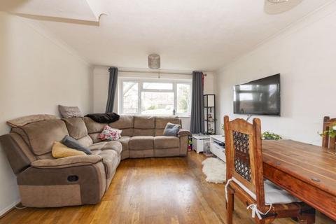 2 bedroom end of terrace house for sale, Greenfield Drive, Ridgewood