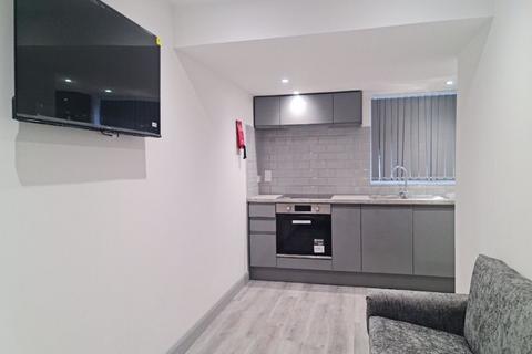 1 bedroom apartment to rent, Apartment 3 (Top floor), Hubert Road, Selly Oak, Birmingham, B29 6ET