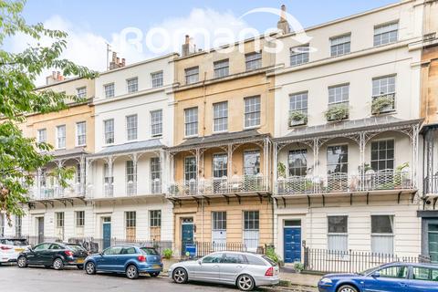 3 bedroom apartment to rent - Caledonia Place, Heart of Clifton Village