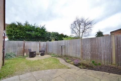 19 Hazelton Close, Thame, OX9 2EB