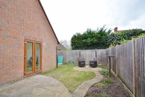 19 Hazelton Close, Thame, OX9 2EB