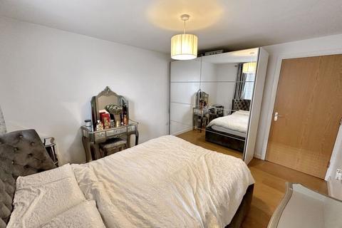 1 bedroom flat for sale, Mill Street, Slough, SL2