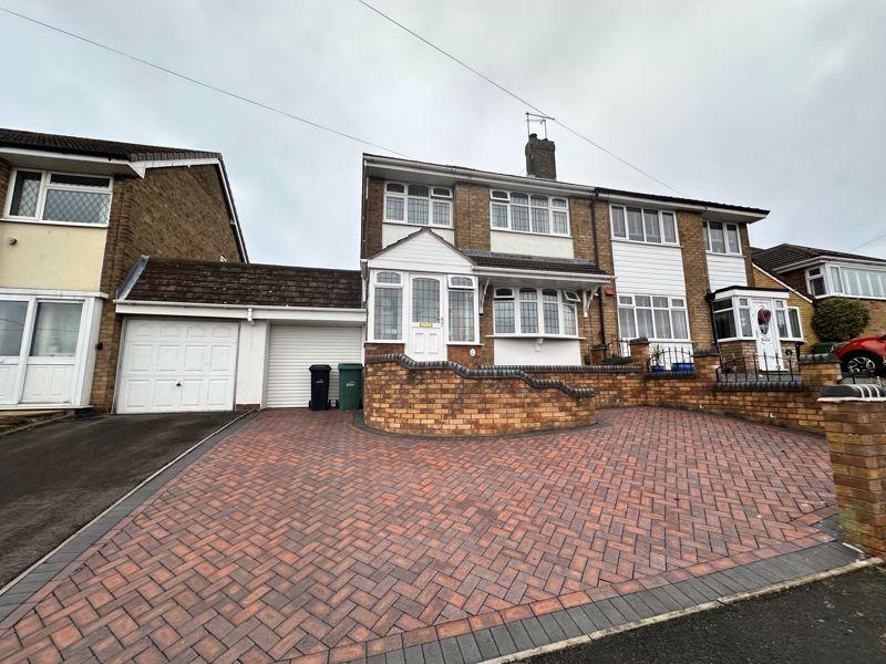 Kipling Road, Lower Gornal DY3 3 bed semidetached house for sale £