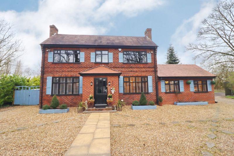 Manchester Road, Greater Manchester WN7 3 bed detached house for sale