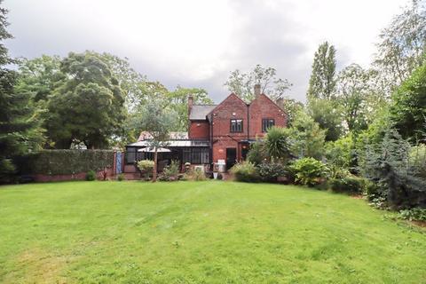 3 bedroom detached house for sale, Manchester Road, Greater Manchester WN7